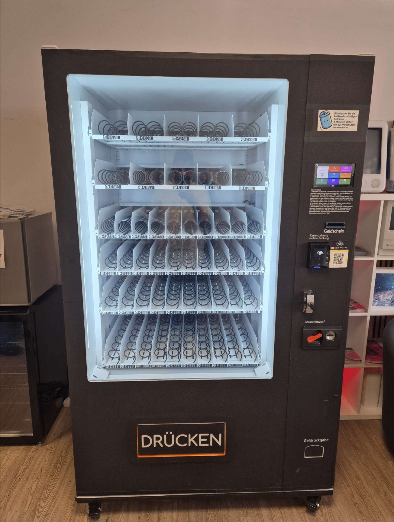 Snackautomaat - voordelige 10-slots combinatieautomaat inclusief betaaloplossingen (binnen)