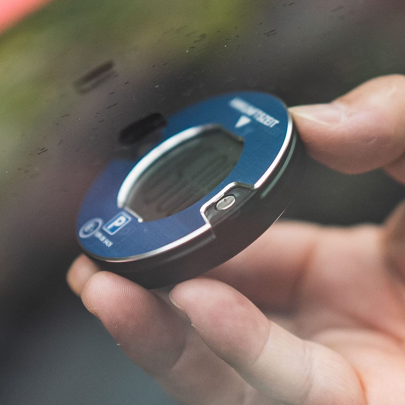 OOONO P-DISC NO1 - Elektronische parkeerschijf met goedkeuring voor auto's - Automatische digitale parkeerschijf elektrisch met goedkeuring van de KBA volgens StVO - Elektrische parkeermeter auto goedgekeurd 