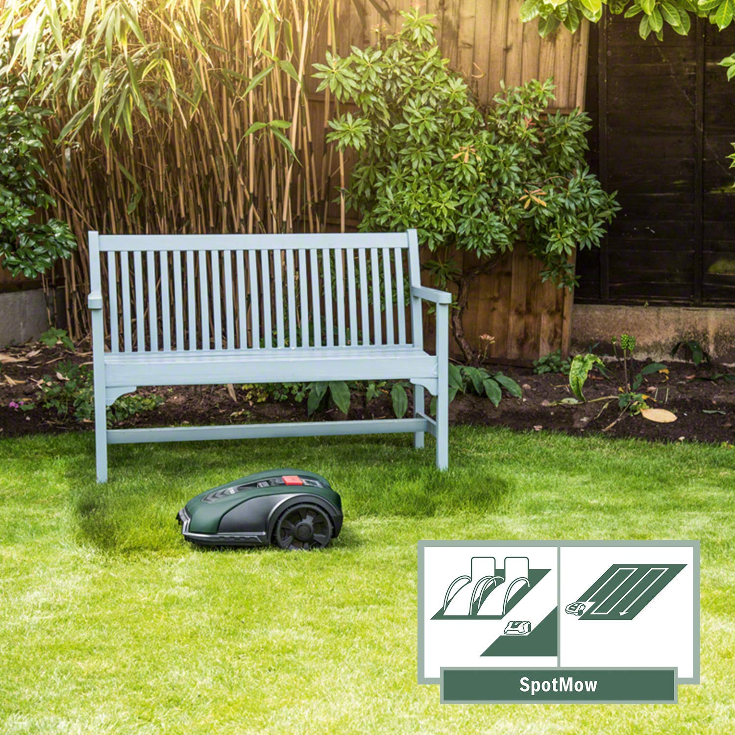 Bosch Home and Garden Indego XS 300 Robotmaaier (met geïntegreerde 18 V-accu, inclusief laadstation, snijbreedte 19 cm, voor gazons tot 300 m², in doos) Zwart, Groen 