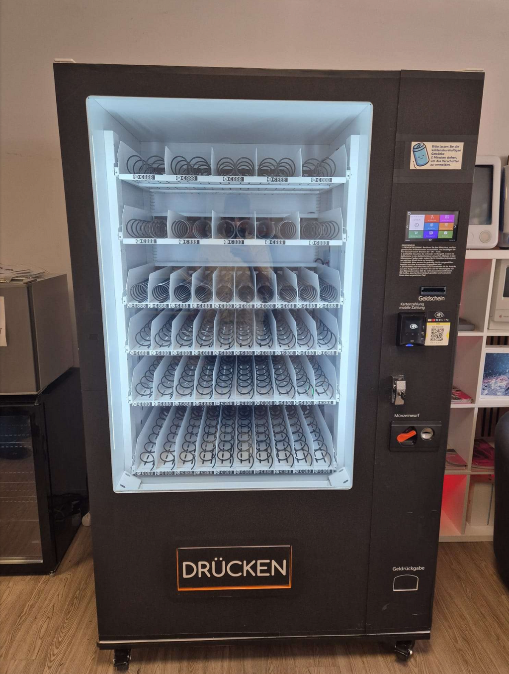 Snackautomaat - voordelige 10-slots combinatieautomaat inclusief betaaloplossingen (binnen)