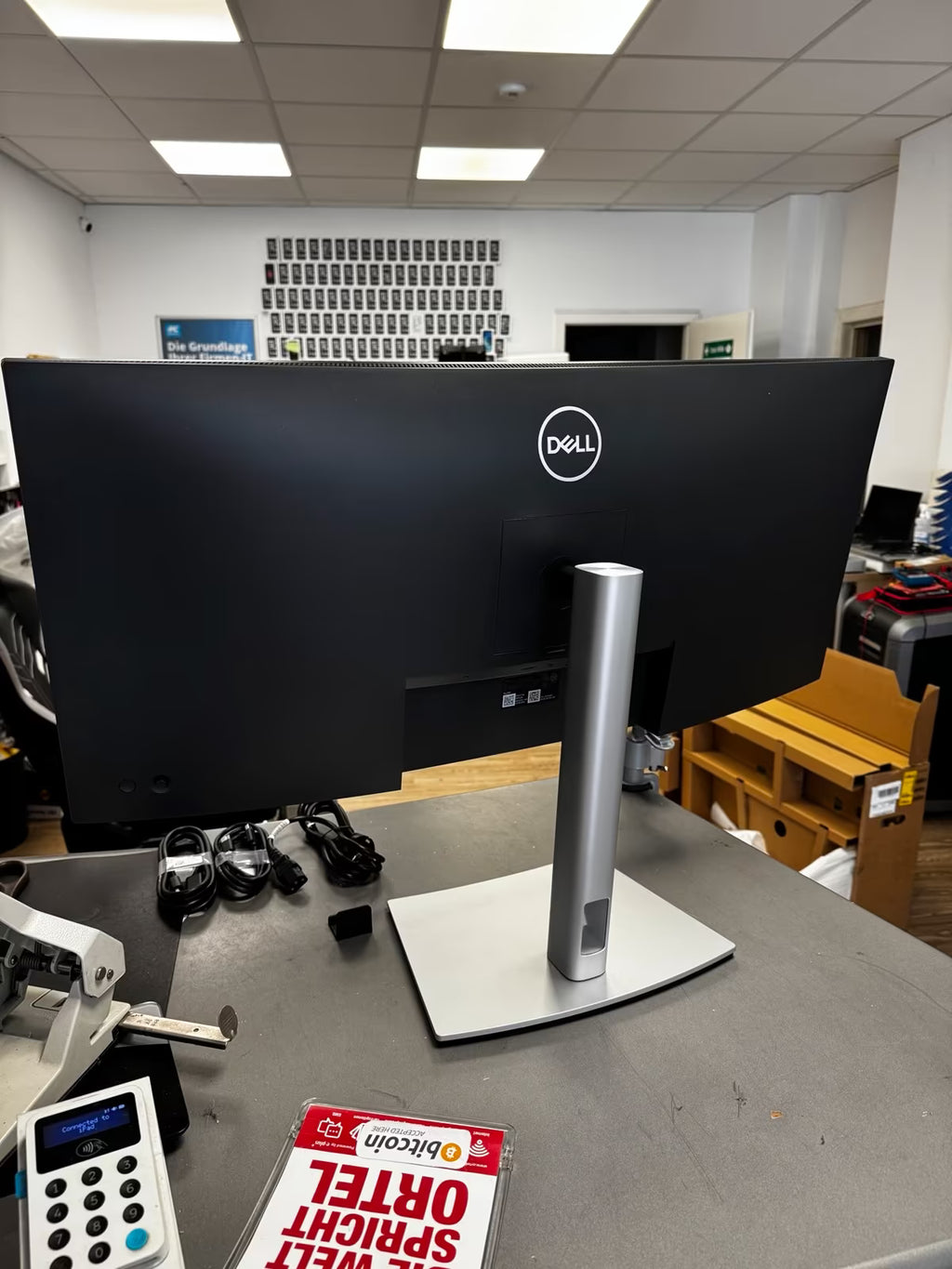 Dell P3421W, 34 inch monitor IPS resolutie 3440x1440 zwart-zilver, refurbished, gebogen